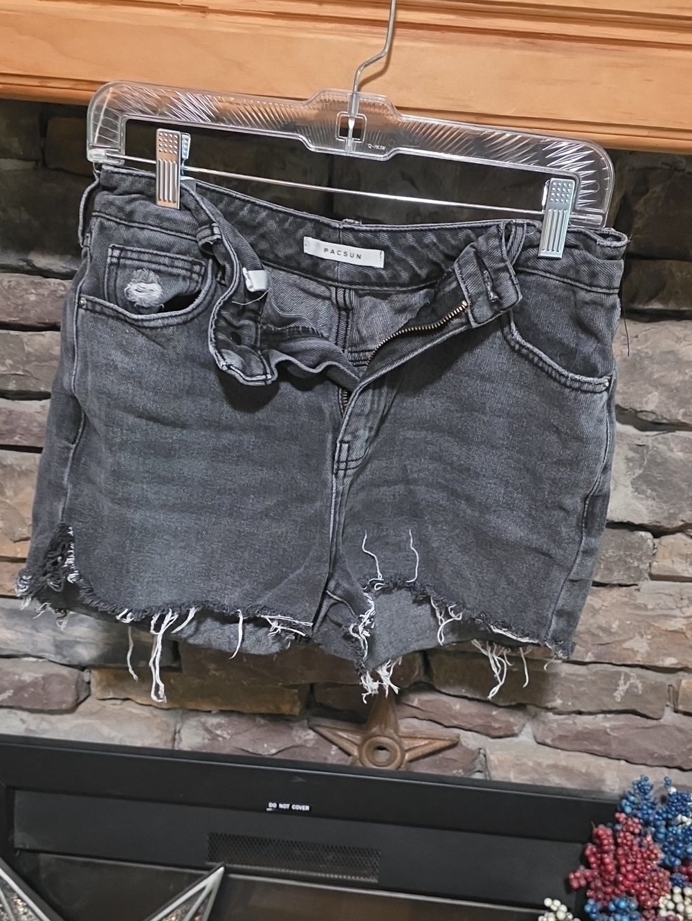 PacSun Washed Black Distressed Mom Jean Denim Shorts Sz 28
